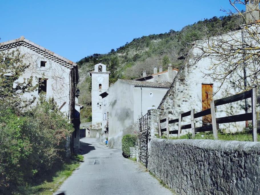 Gite Le Chaudron 1 A 7Pers Avec Piscine Montclar-sur-Gervanne المظهر الخارجي الصورة